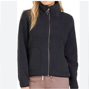 Vuori Women’s Alpine Sherpa Black Fleece Jacket, Size Large